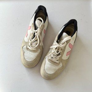 💙 Veja V-10 sneakers in blue and pink 💙